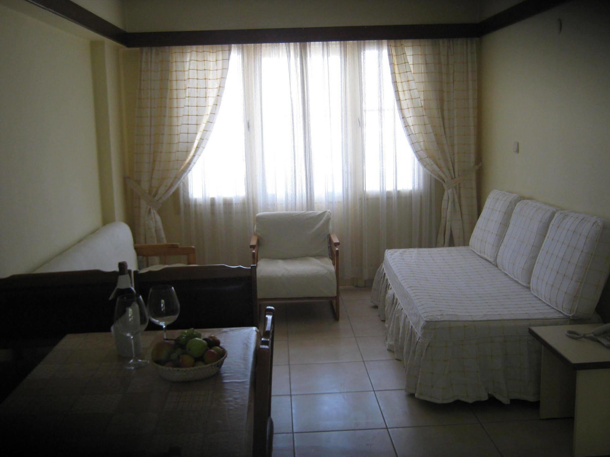 Oya Apartments Kusadasi Exterior photo